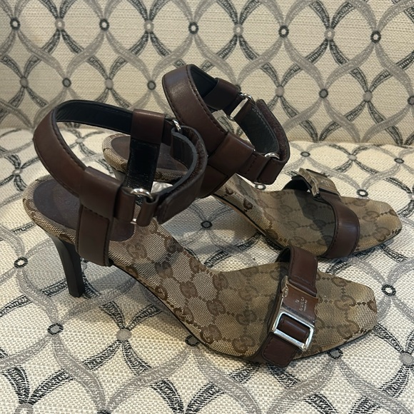 Gucci Sandals with mini heel - Picture 2 of 8